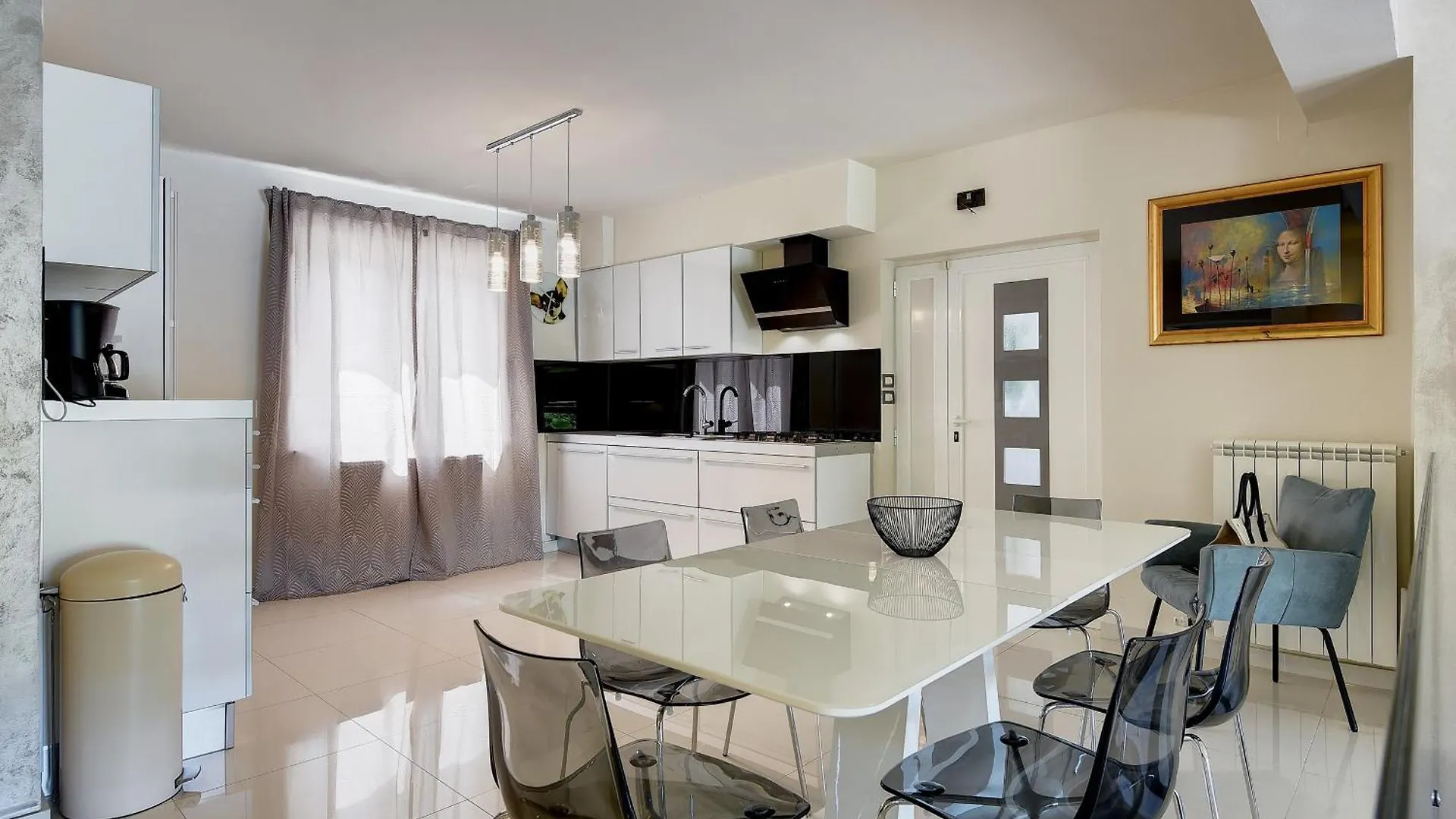 Villa Contessa Del Mar In Pula For 7 People Only 200 Meters From The Beach & Pet Friendly 0*,  Hırvatistan