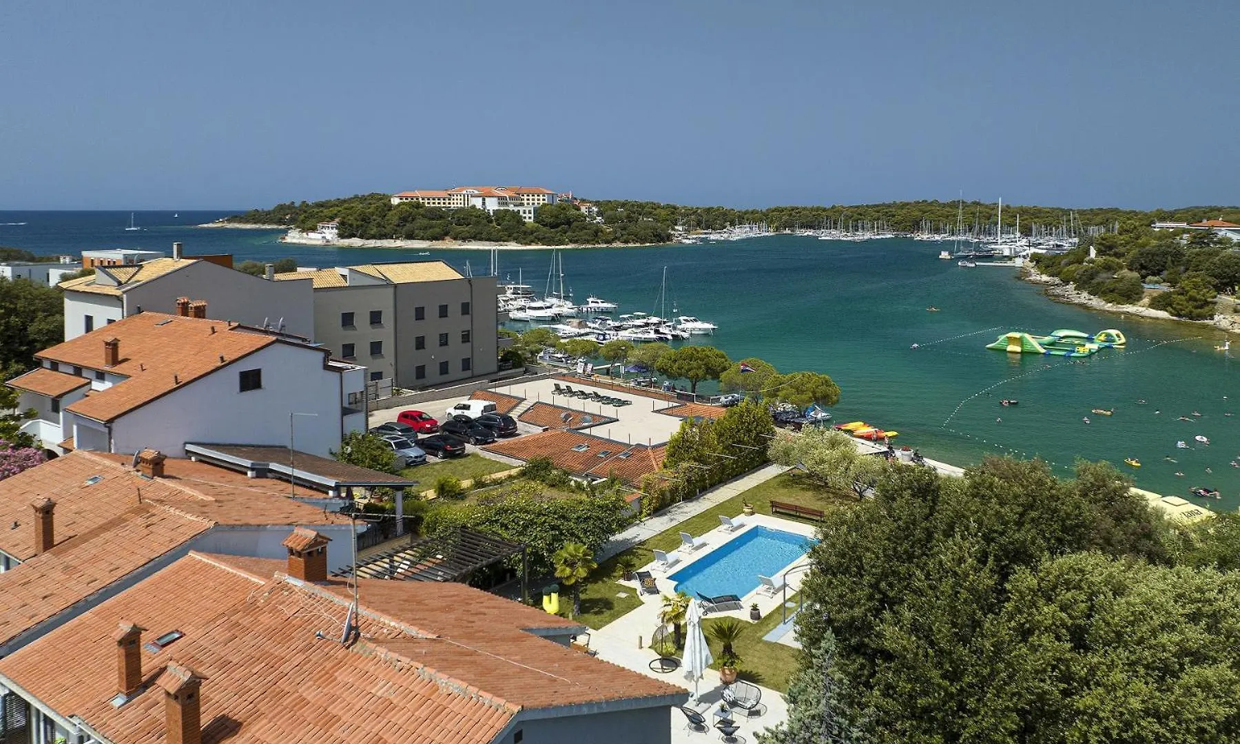 Villa Contessa Del Mar In Pula For 7 People Only 200 Meters From The Beach & Pet Friendly 0*,  Hırvatistan
